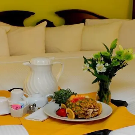 The Inn At Reading Hotel & Conference Center Room photo