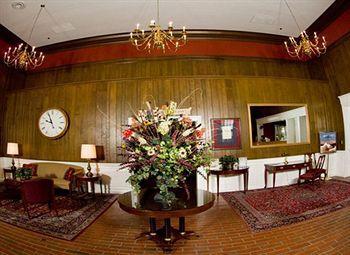 The At & Conference Center Hotel 3*
